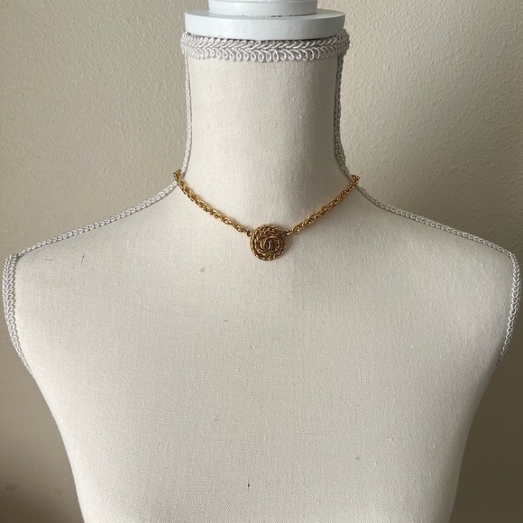 Chanel 24K Gold Plated Choker Necklace Coco Mark CC Gold Plated Vintage w Box - Picture 2 of 7